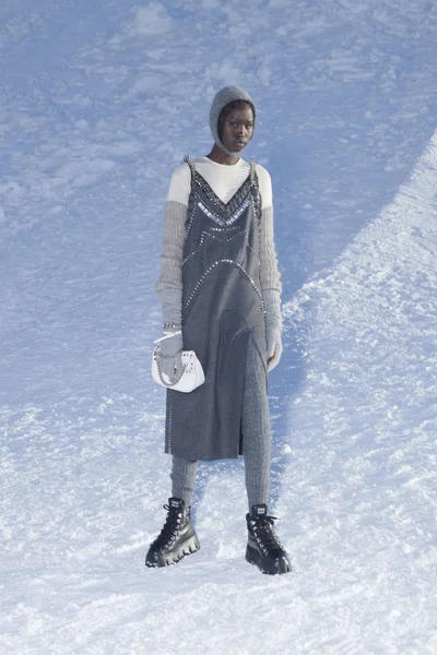 Look 46